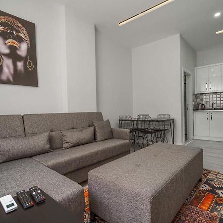 Charming And Central Flat Near Beach In Muratpasa Apartman Antalya Kültér fotó