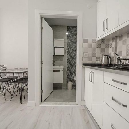 Charming And Central Flat Near Beach In Muratpasa Apartman Antalya Kültér fotó
